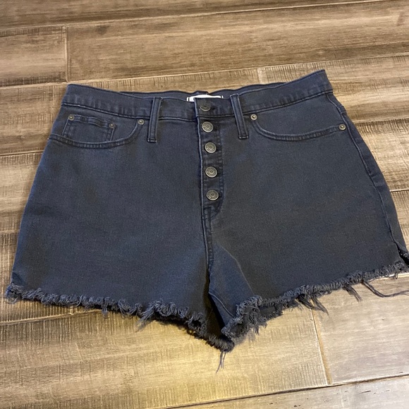 Madewell Pants - EUC Madewell Button Fly Shorts